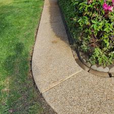 House-wash-driveway-patio-and-sidewalks-with-rust-stain-removal-in-portsmouth-Va 3